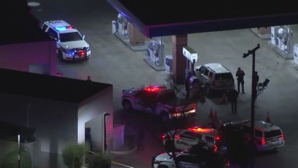 Woman shot to death at Glendale gas station | FOX 10 Phoenix
