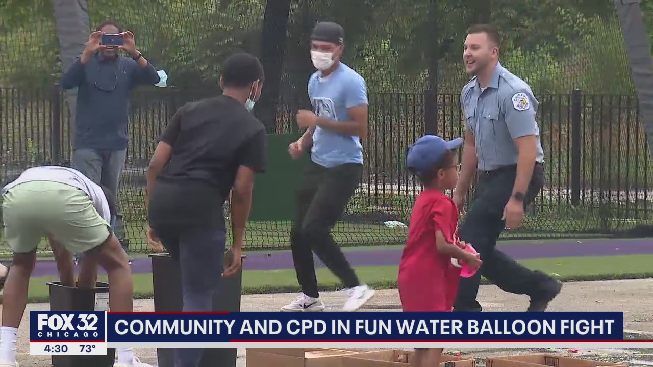Community, Chicago cops engage in fun water balloon fight