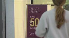 Shoppers flock to Woodfield Mall for Black Friday deals