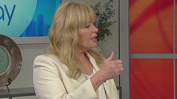 Melissa Peterman plays 'Person, Place, or Thing'