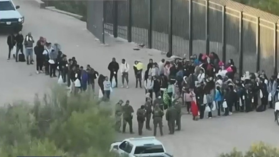 Pres. Trump sends troops to southern border