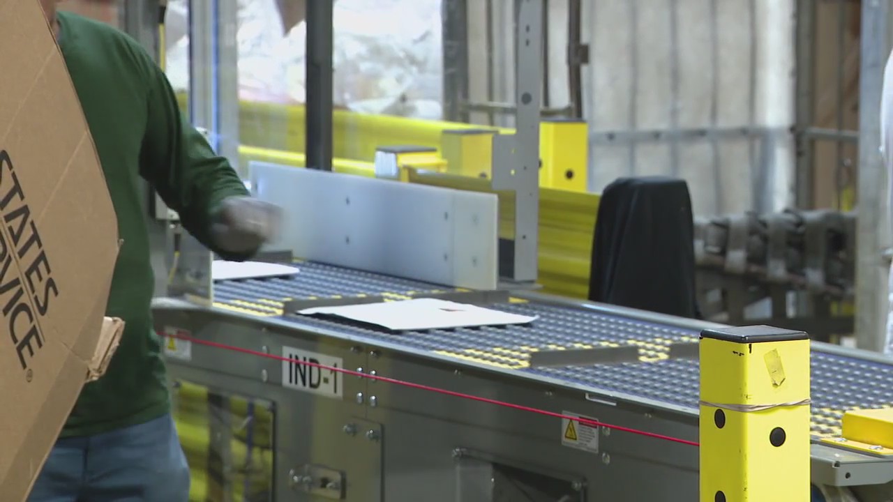 Christmas package shipping deadlines