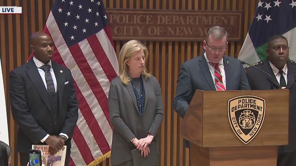 NYPD gives update on UnitedHealthcare CEO's murder