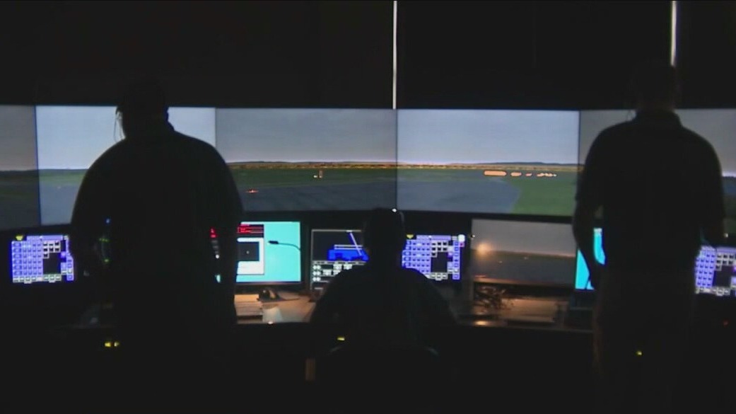 Flight delays continues at Austin airport