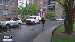 Immigrant gives nightly patriotic salute to heroes to raise spirits