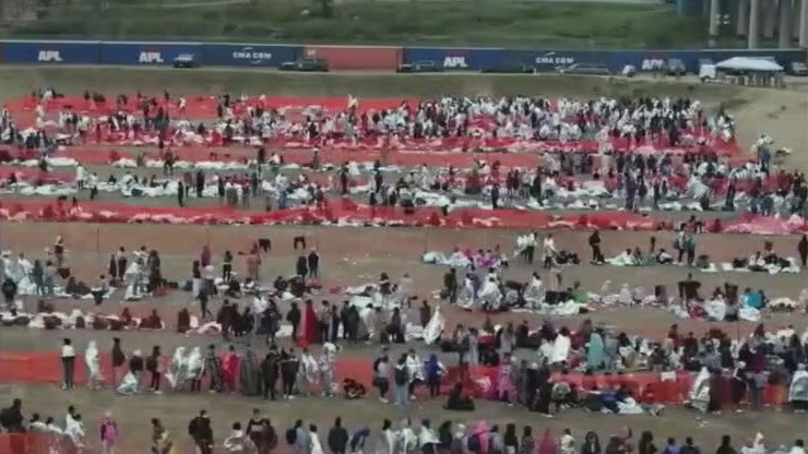 Border politics: Abbott, Biden, Trump