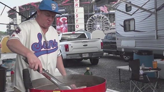 Fans prepare for MLB Speedway Classic