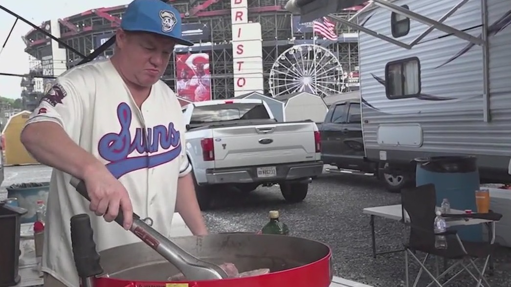 Fans prepare for MLB Speedway Classic