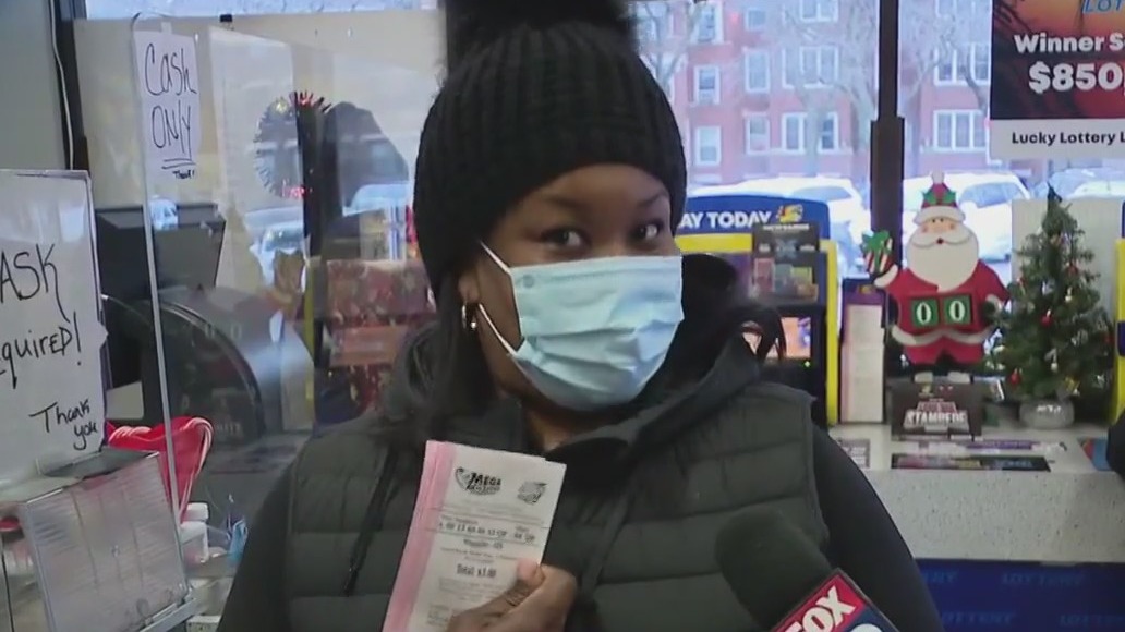 Illinois Mega Millions players lineup for tickets as jackpot soars to $1.35 billion