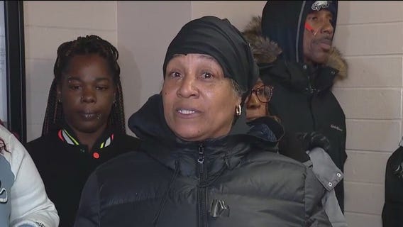 Chicago residents say apartment conditions are making them sick, demand repairs