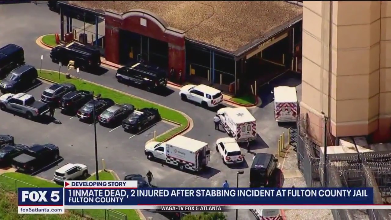 Inmate dies, 2 others injured in stabbing at jail | FOX 5 Atlanta