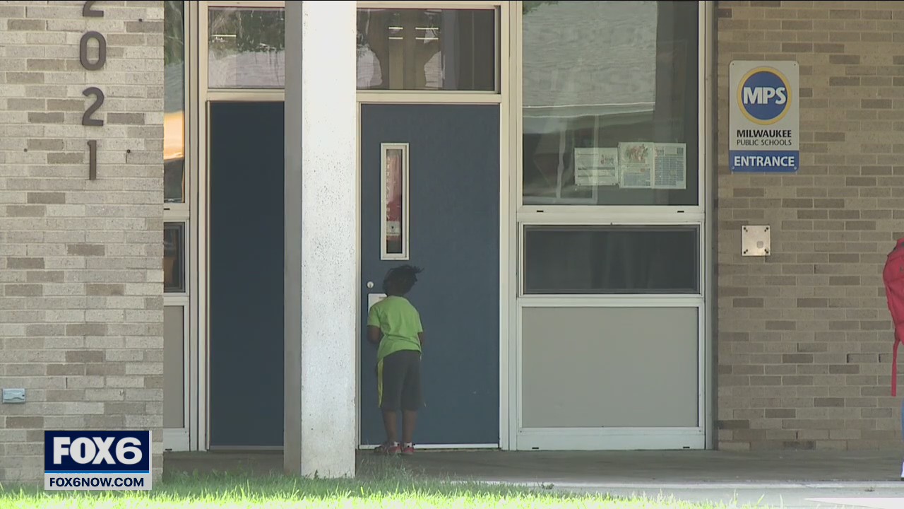 Heat closes MPS schools early