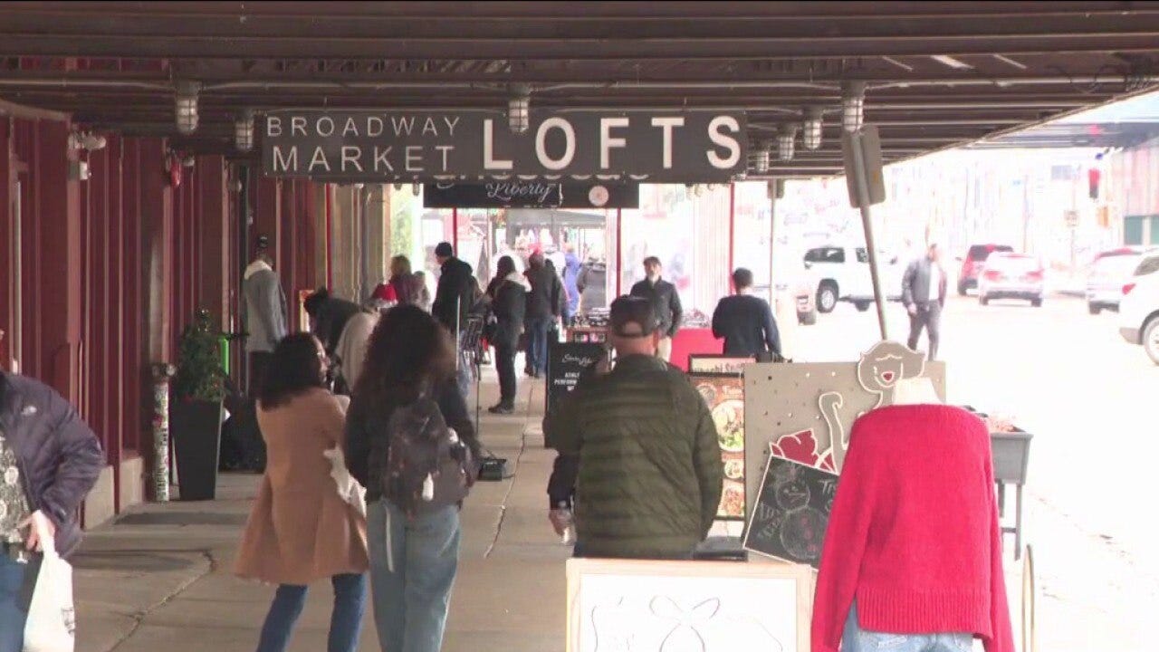 Holiday spending climbs