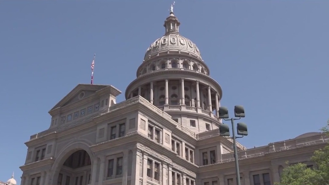 Texas redistricting: Democrats remain out of state