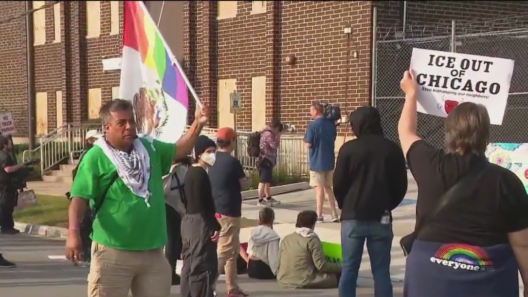 Attorney challenges protest restrictions at Broadview ICE facility ...