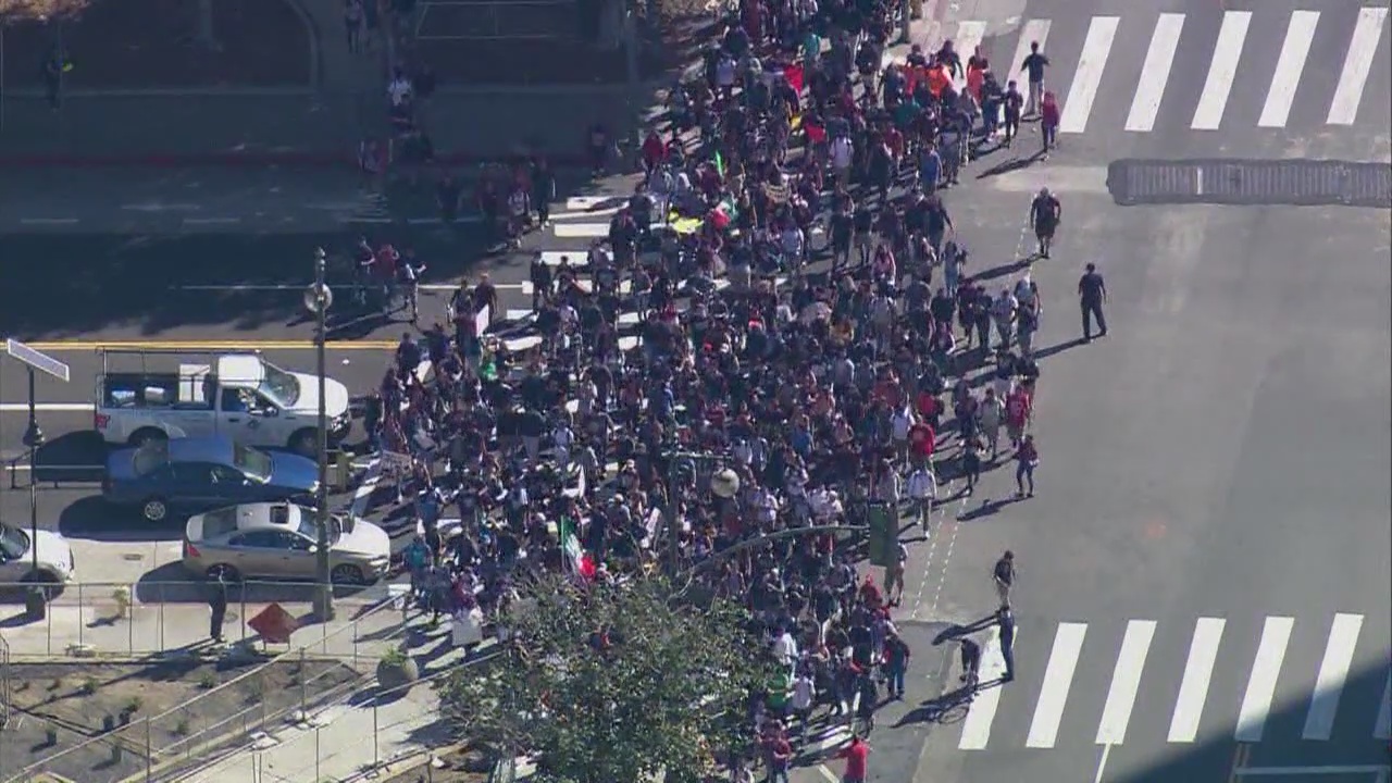 LAUSD urges students not to participate in national ``Day without Immigrants''