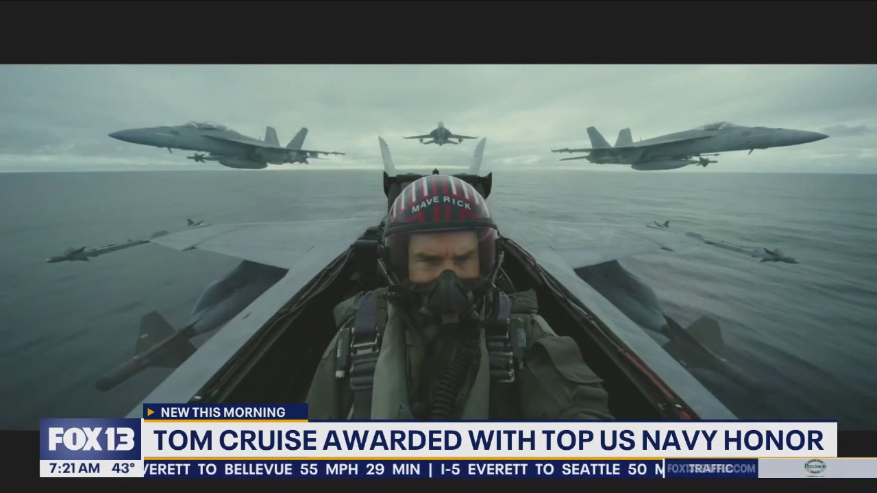 Tom Cruise awarded by US Navy for inspiring recruits