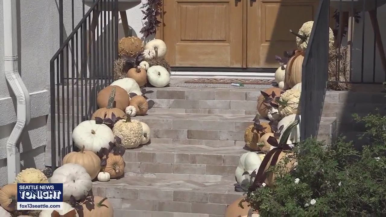 Fall porch decorators grow in popularity