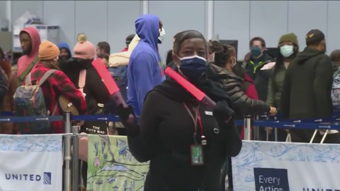 Looming winter storm already impacting holiday travel at O'Hare Airport