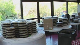 Arizona pie shop gets ready for Thanksgiving