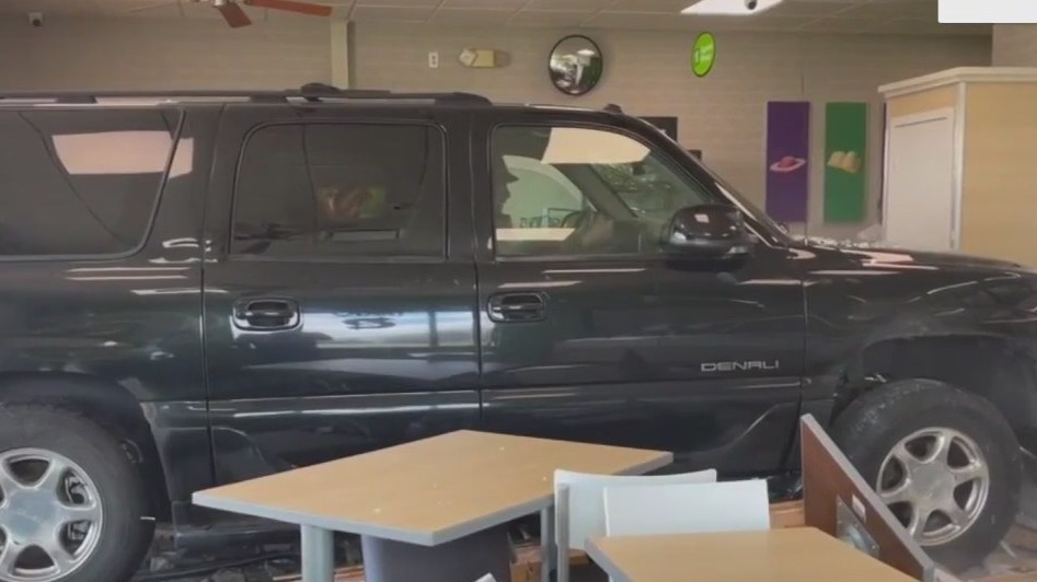 SUV crashes into Waterford Subway, OWI charge pending: police