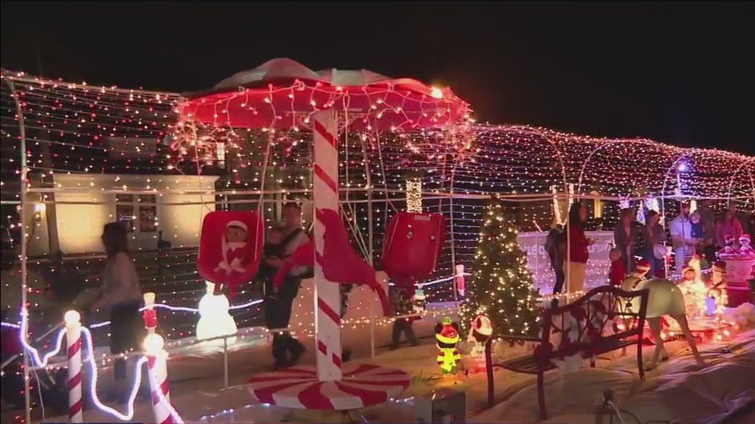 Unique holiday home display in Land O' Lakes