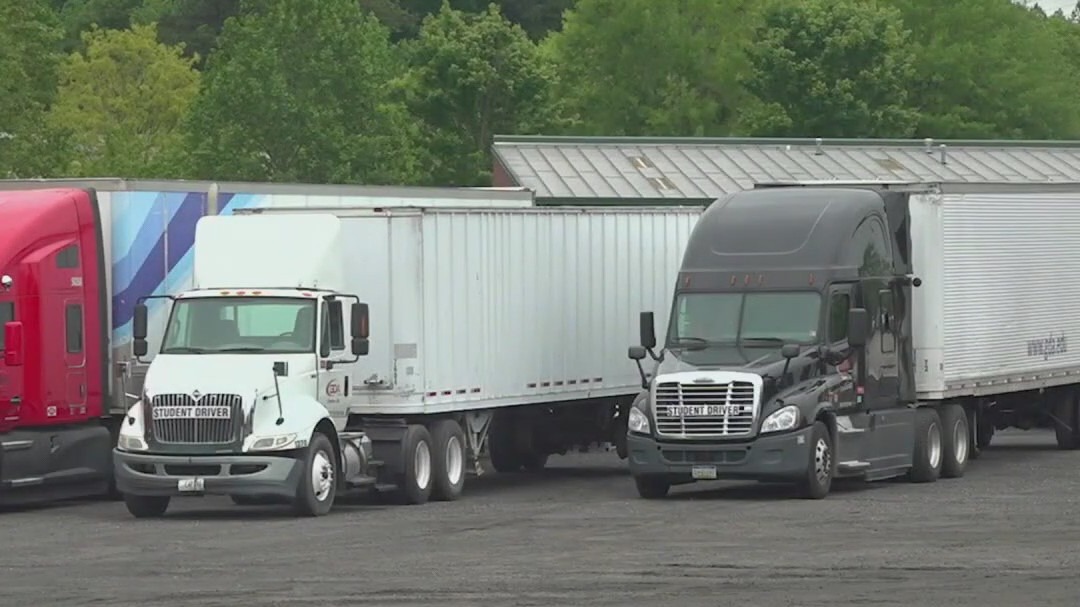 Law requiring truck drivers to speak English