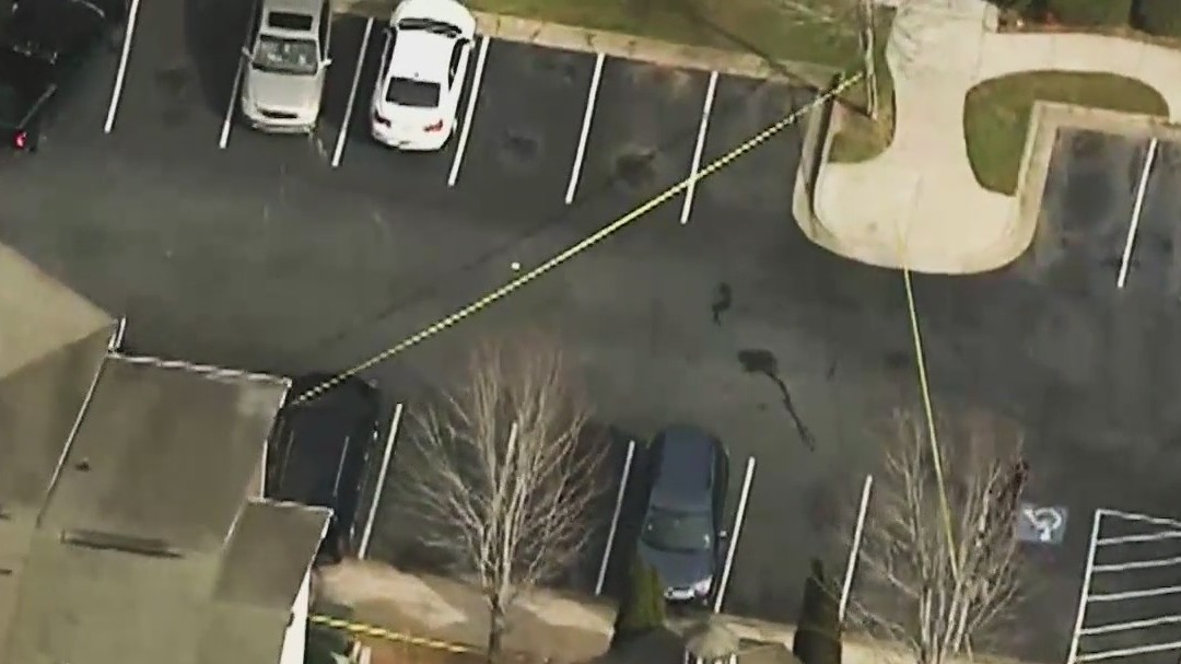 Three injured in southwest Atlanta shooting | FOX 5 Atlanta