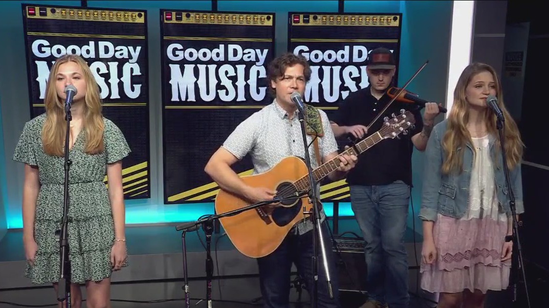 Russ Glenn performs 'Pale Blue Dot'