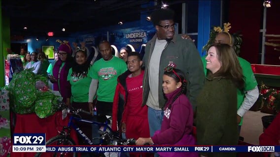 Eagles' Jordan Davis joins Camden holiday gift event honoring students