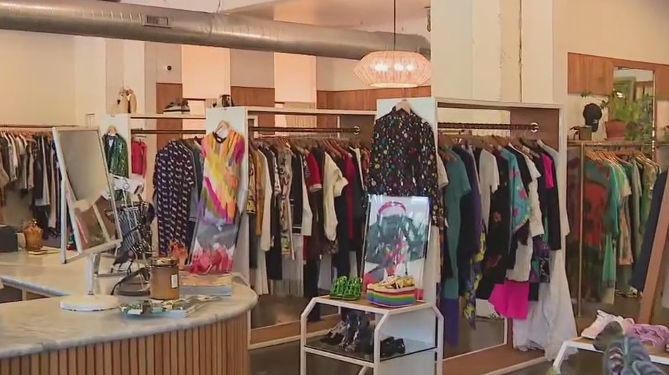 Moss at Le Garage Sale