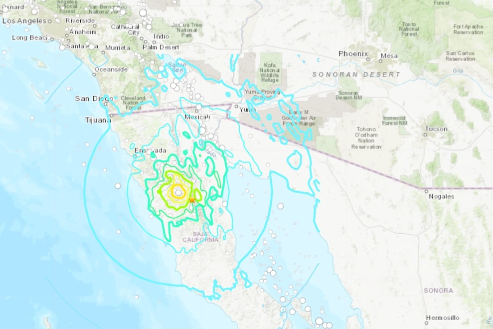 6.2 magnitude earthquake strikes off Baja California coast