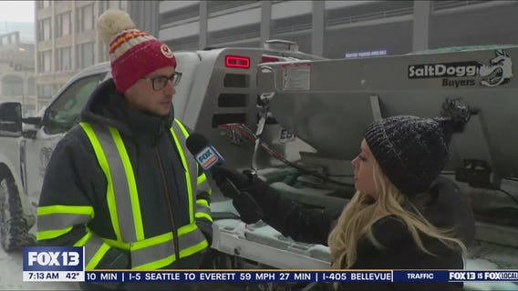 Winter storm covers Philadelphia, PA in snow