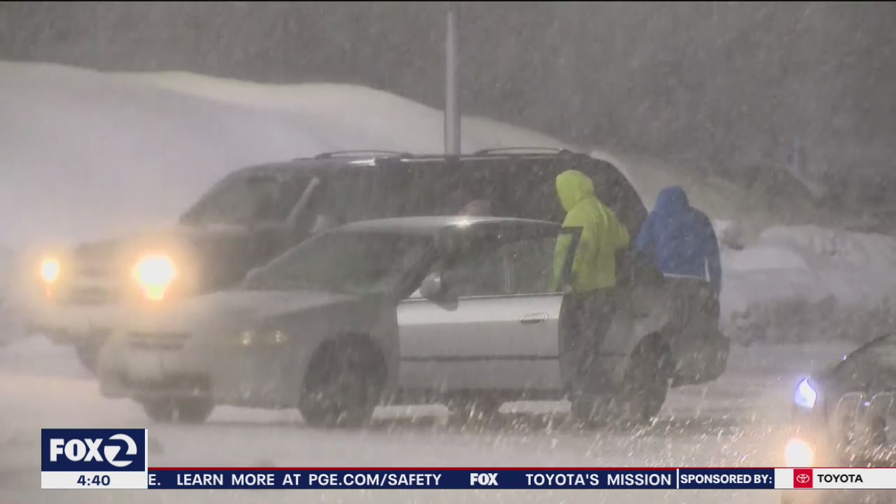 Snow falls on Donner Summit