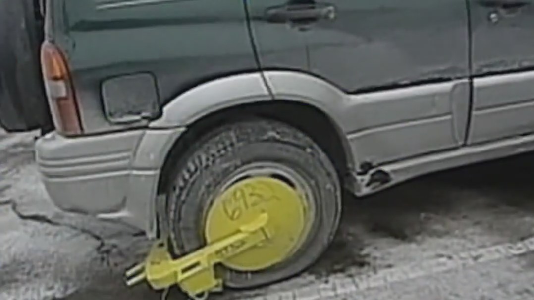 Controversial Chicago ordinance to expand private booting hits roadblock