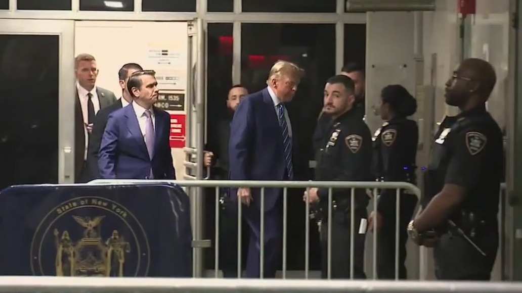 Lawyers in Trump criminal trial sort potential jurors