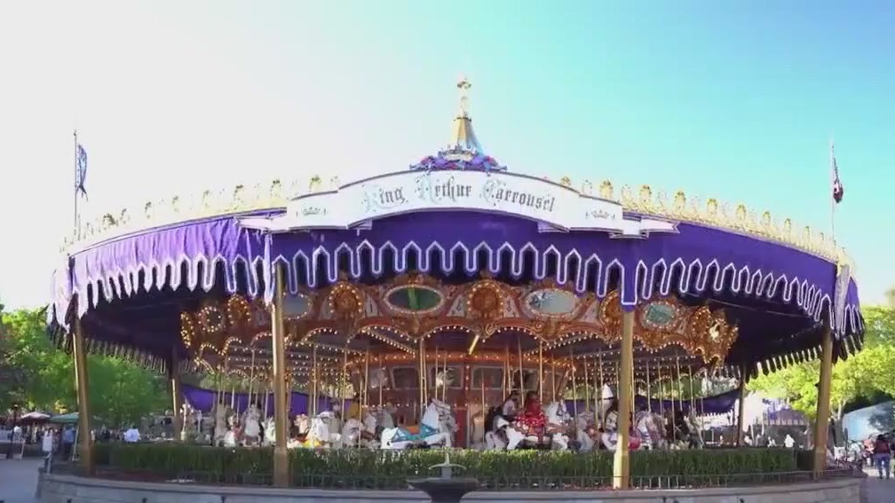 Group trying to organize 'MAGA' day at Disneyland