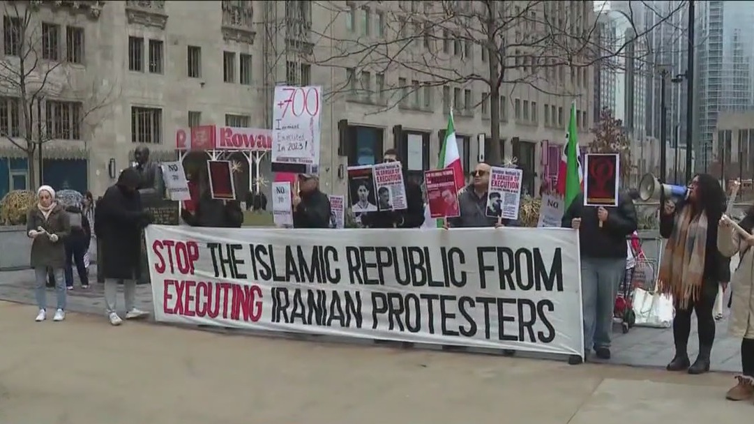 Chicago4Iran holds rally in downtown Chicago