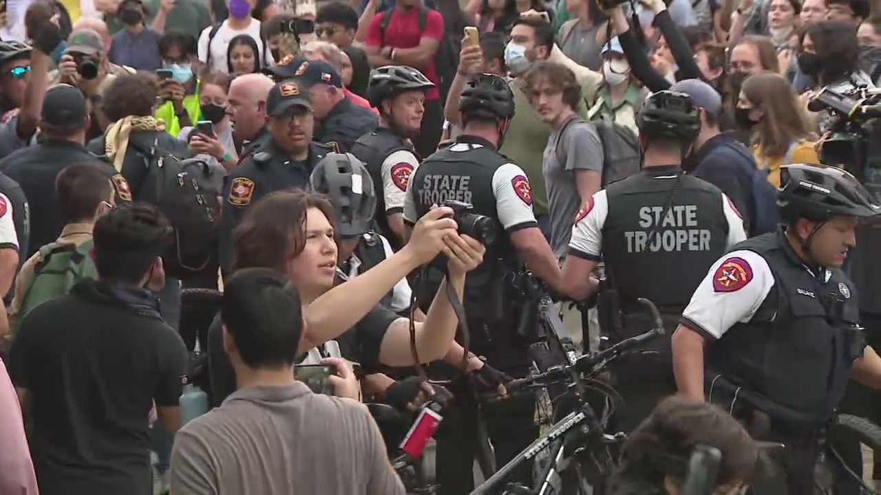 Troopers at Palestine UT college rally