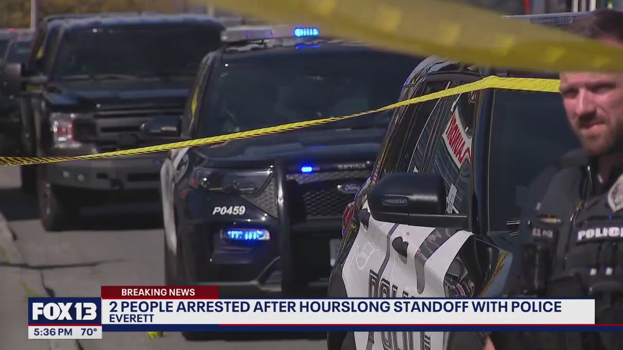 2 people arrested after hours long standoff with Everett, WA police ...