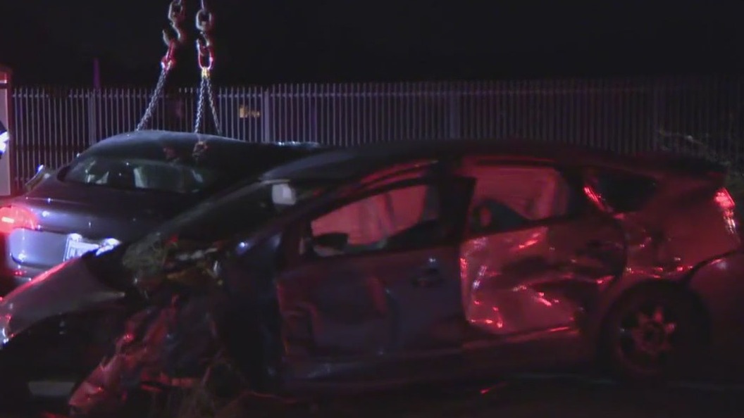 3 critically hurt in north Phoenix crash