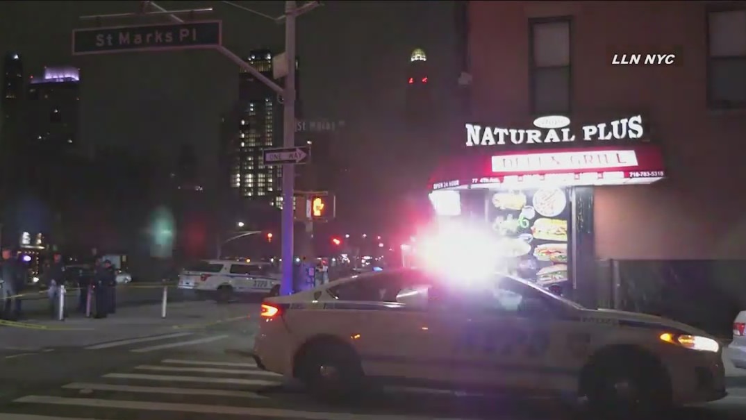 Twins stabbed, 1 fatally in Park Slope, Brooklyn