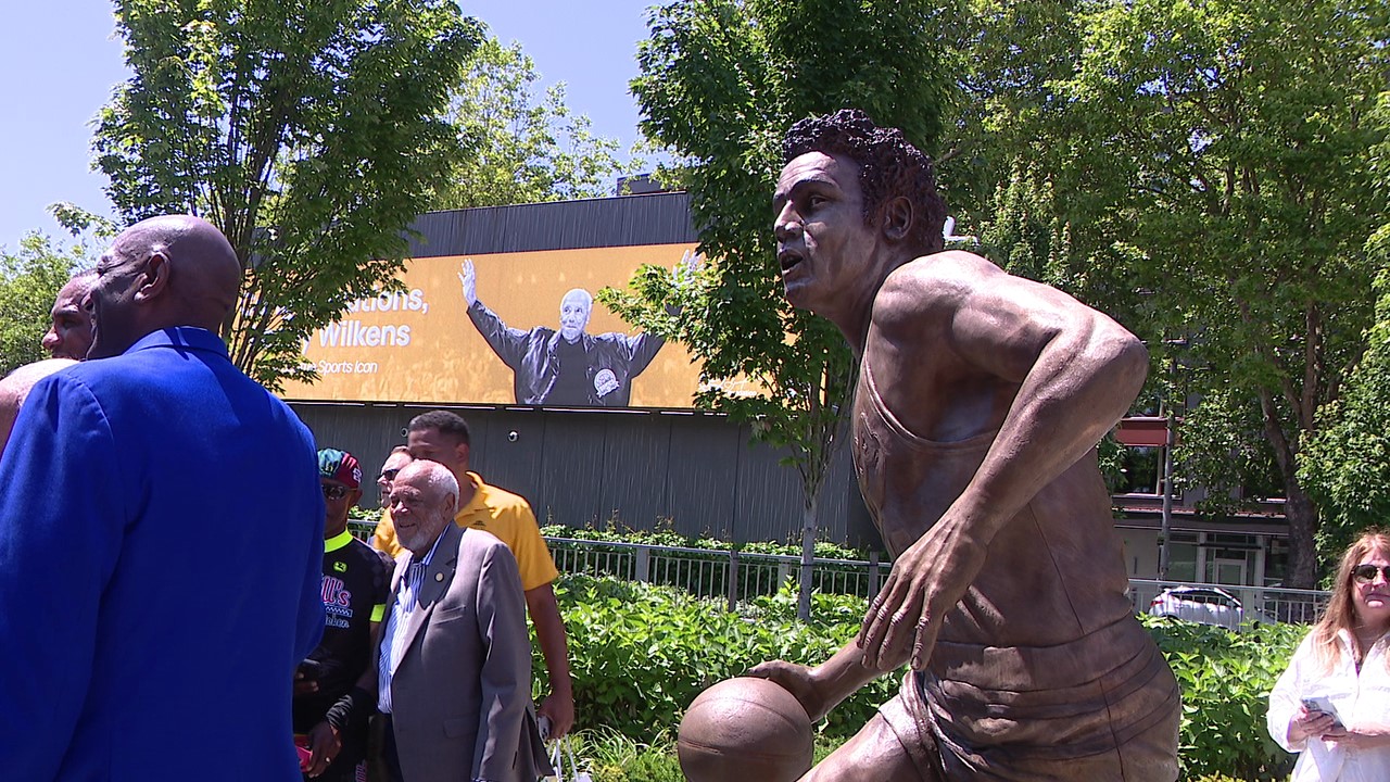 Seattle Supersonics legend Lenny Wilkens statue unveiled outside Climate Pledge Arena