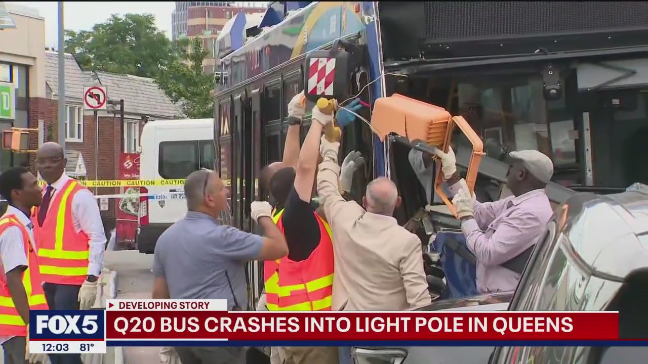 Video shows bus crashing into light pole, injuring at least 7