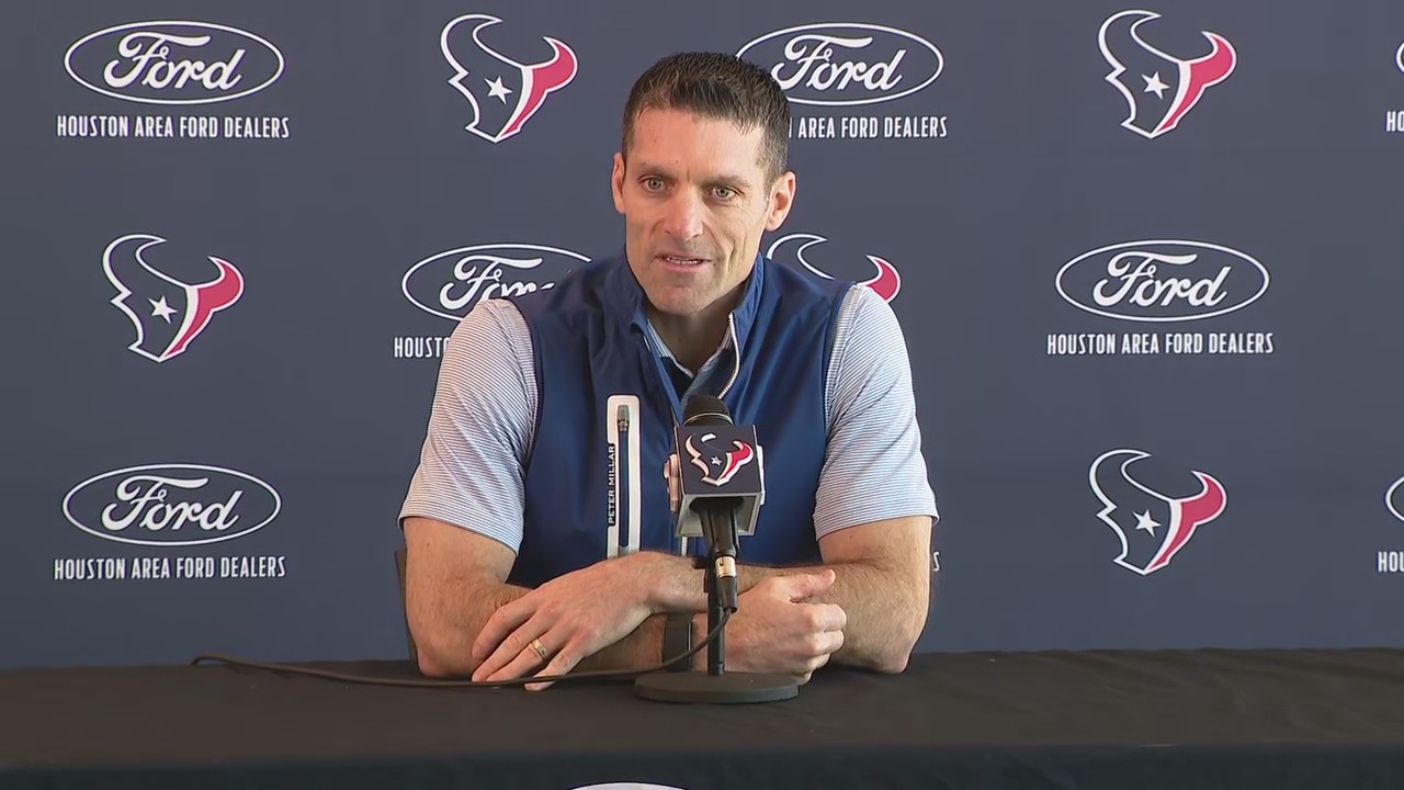 Houston Texans trading Deshaun Watson to the Cleveland Browns