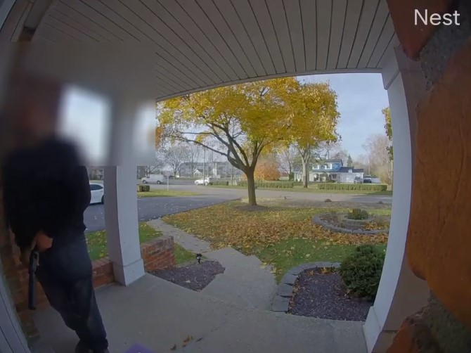 Video: West Bloomfield man shoots into neighbor's home