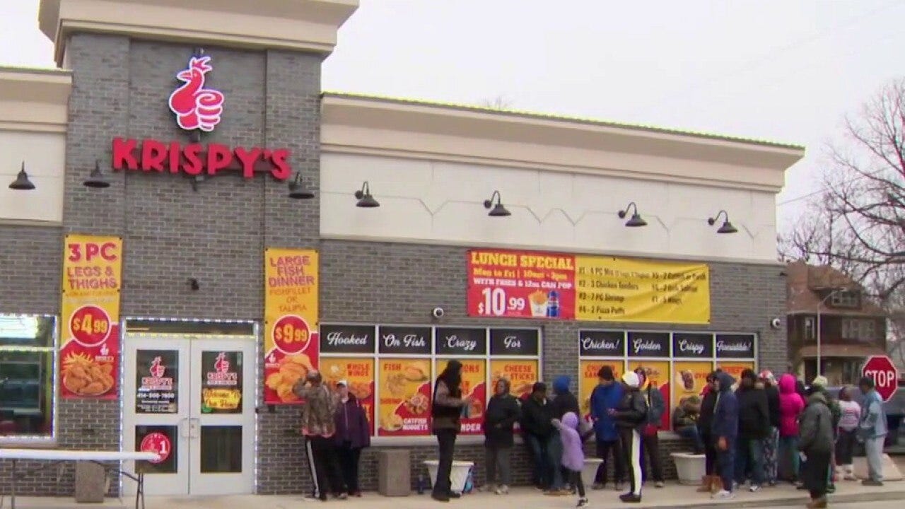 Restaurant hands out 1,000 free meals