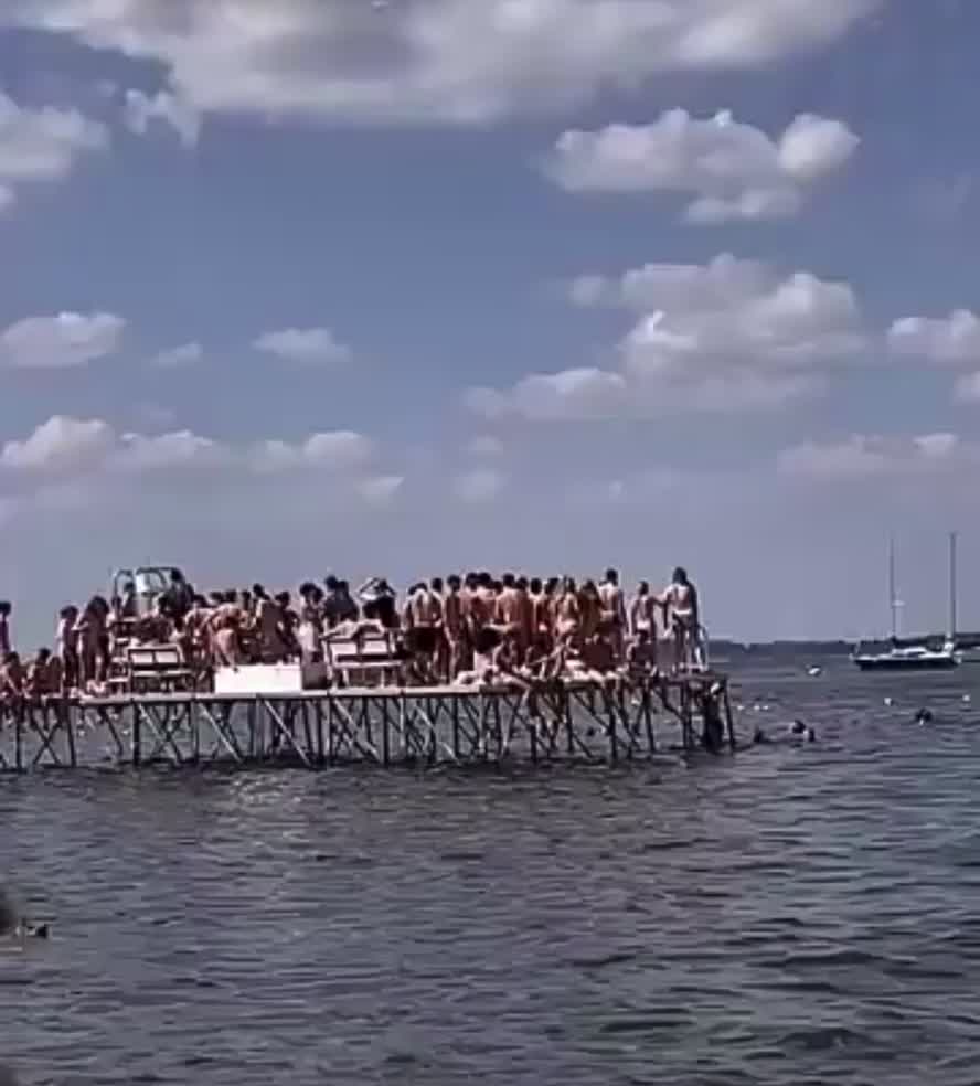 UW Terrace pier collapse