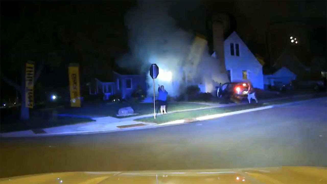 Kenosha OWI crash into home, driver arrested