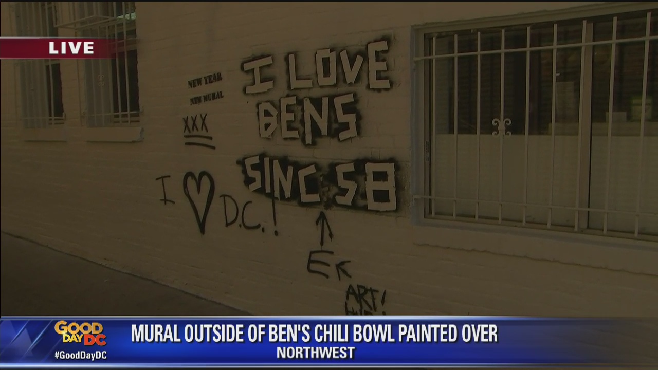 Ben's Chili Bowl removes Cosby mural